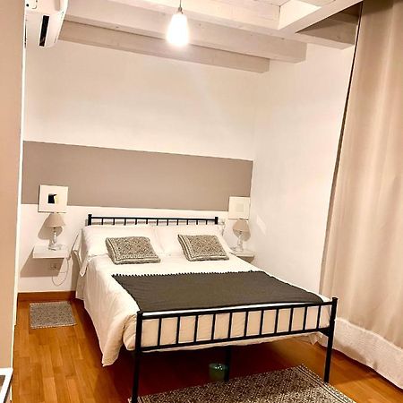 Residenza Serena B&B -Centro Storico 만토바 외부 사진